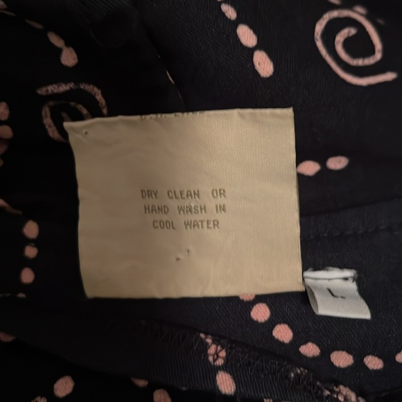 Asian creations jacket. For all the elephant lovers this is the jacket for you. - Picture 13 of 13